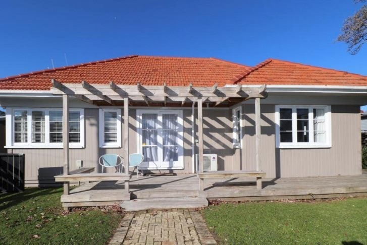 94A Cook Street, Hamilton East, Hamilton - Carousel 1