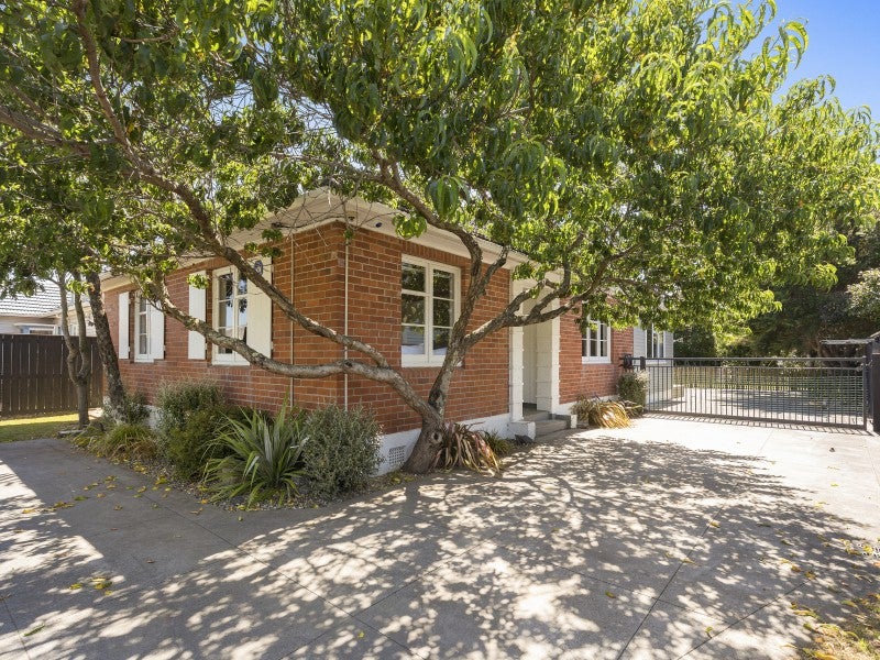 883 High Street, Avalon, Lower Hutt - Carousel 1