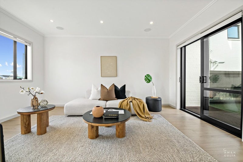 7 Frances Bryers Road, Hobsonville, Auckland - Carousel 2