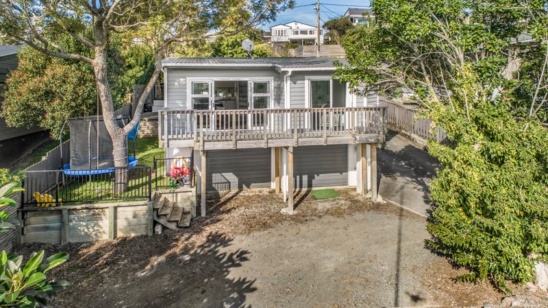 24 Holiday Road, Stanmore Bay, Whangaparaoa - Carousel 2