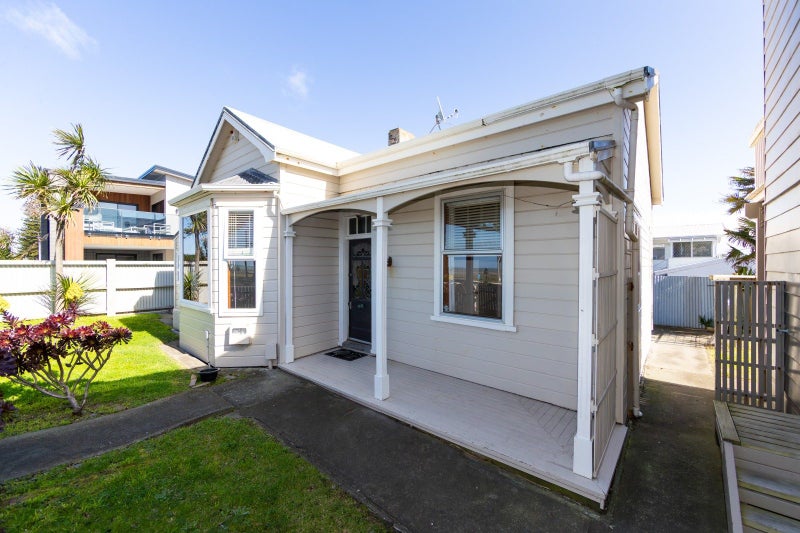653 Marine Parade, Napier South, Napier - Carousel 2