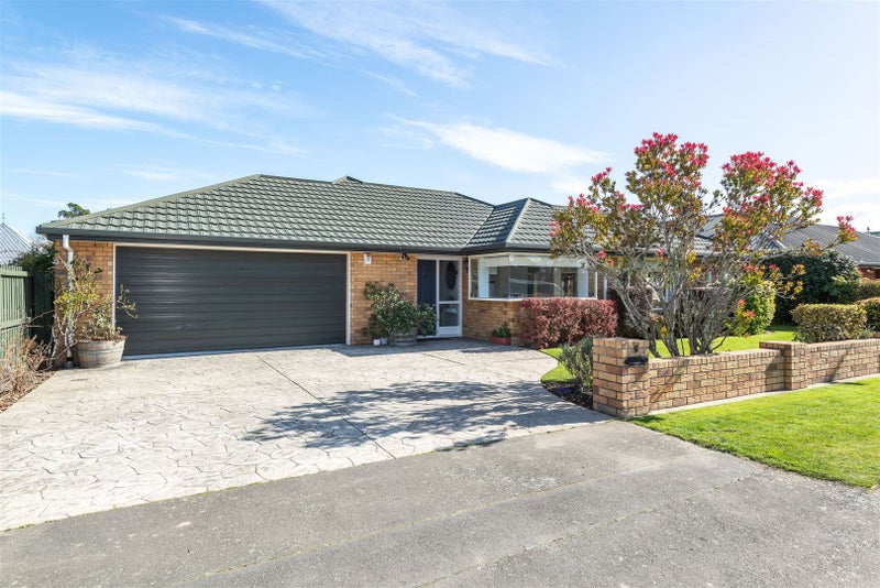 6 Penruddock Rise, Westmorland, Christchurch - Carousel 1