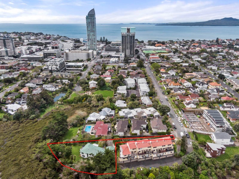 45A Byron Avenue, Takapuna, Auckland - Carousel 1