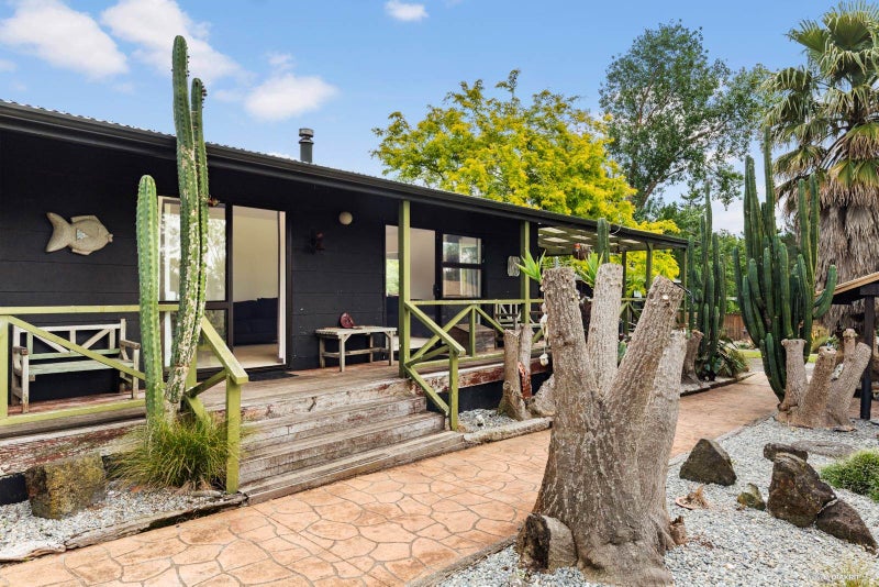 2121 Hunua Road, Papakura - Carousel 2