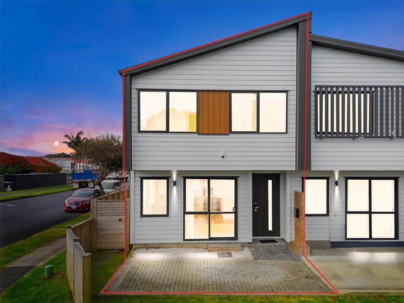 1/2 Dolphin Street, Pakuranga, Auckland - Carousel 1