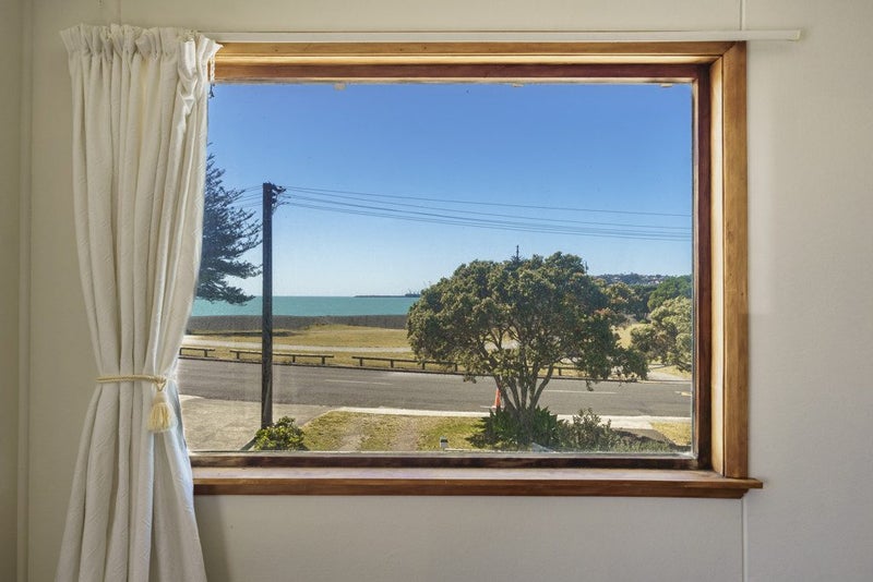 7 Ferguson Avenue, Westshore, Napier - Carousel 1