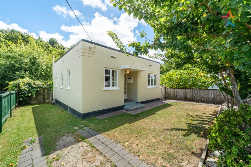 13 Owen Street, Belmont, Lower Hutt - Carousel 2