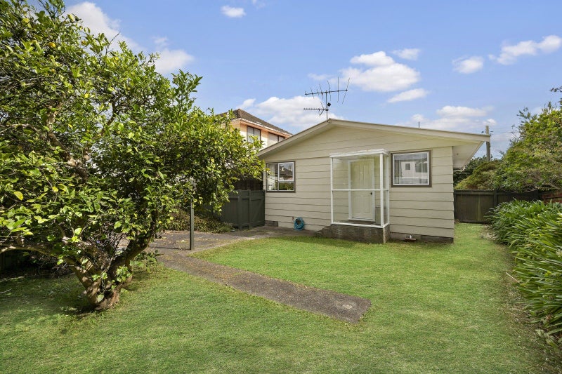 2A Waldie Grove, Avalon, Lower Hutt - Carousel 2