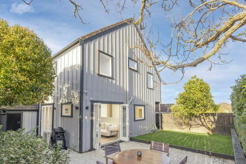 1/9 Eden View Road, Sandringham, Auckland - Carousel 1