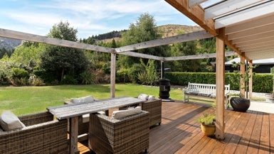 8 Thomas Lane, Arthurs Point, Queenstown - Carousel 1