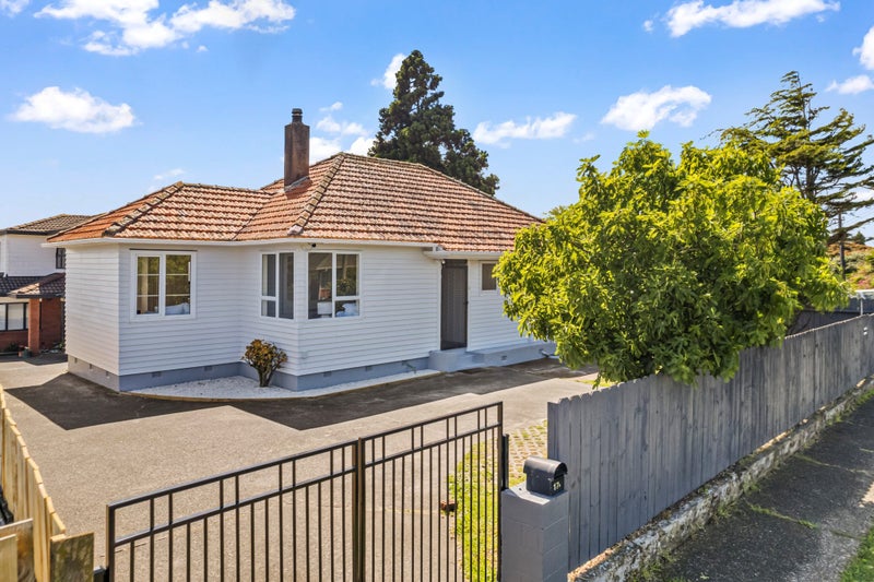 17 Farrelly Avenue, Wesley, Auckland - Carousel 1