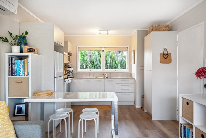 10/77 Old Lake Road, Narrow Neck, Auckland - Carousel 2