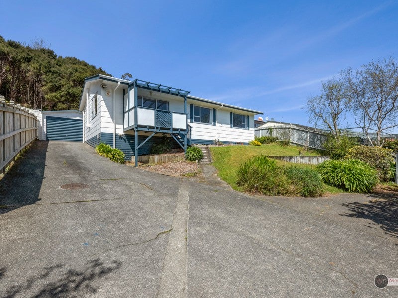 16 Manurewa Grove, Wainuiomata, Lower Hutt - Carousel 19