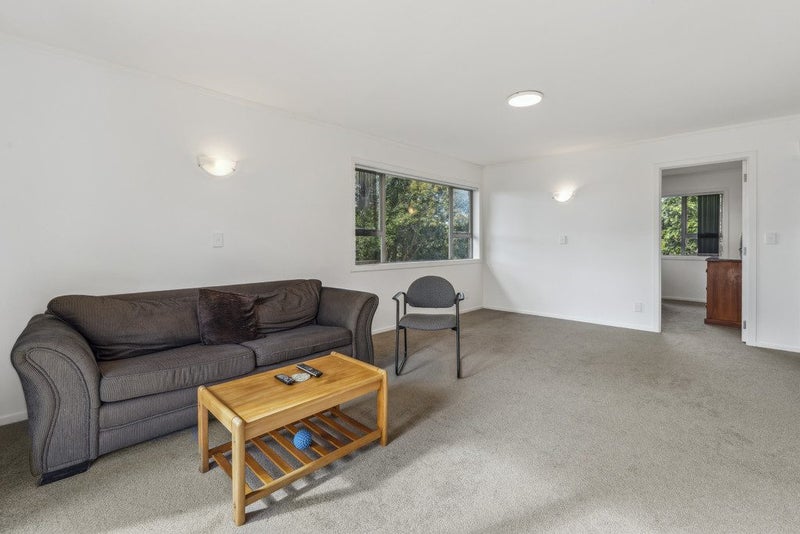 2/12 Pamela Place, New Lynn, Auckland - Carousel 2