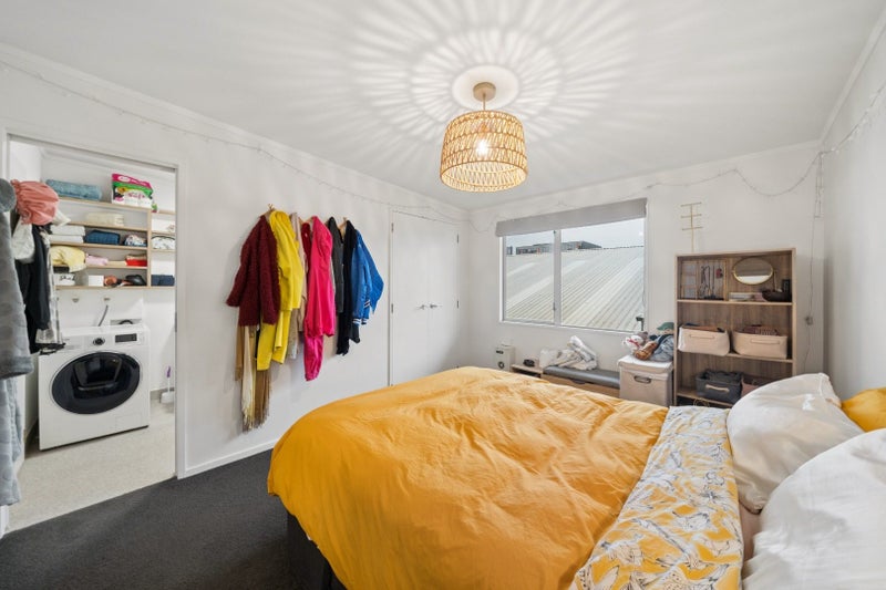10/3 Kelvin Grove, Te Aro, Wellington - Carousel 10