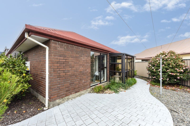 6 Helena Way, The Wood, Nelson - Carousel 20