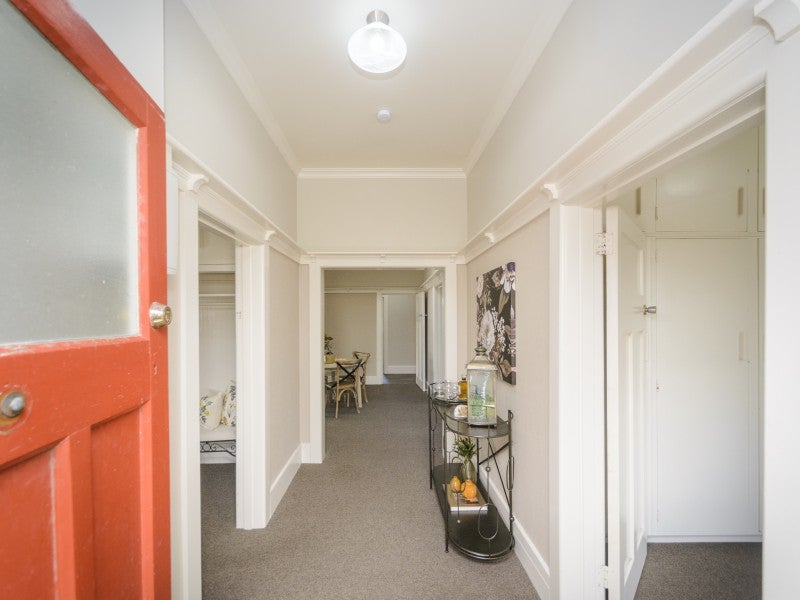 6 Beresford Street, Takaro, Palmerston North - Carousel 2