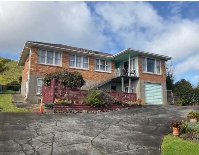 57A Taylor Road, Mangere Bridge, Auckland - Carousel 1