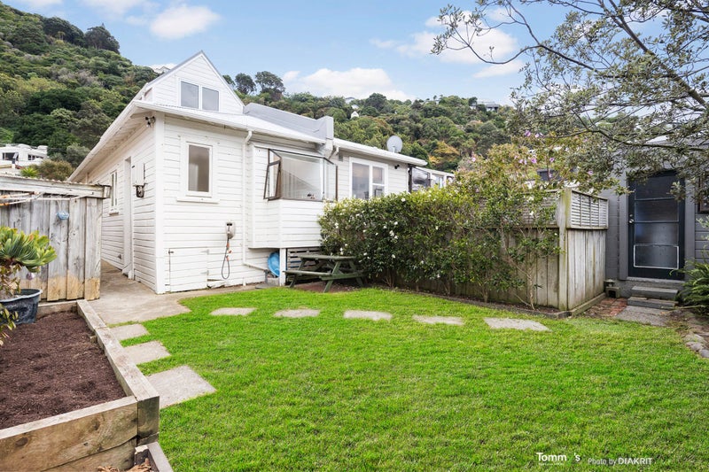 183A Sutherland Road, Lyall Bay, Wellington - Carousel 1