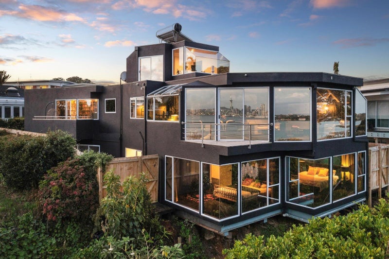 2/81 Sylvan Avenue, Northcote, Auckland - Carousel 1