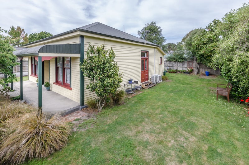 8 Walpole Street, Waltham, Christchurch - Carousel 2