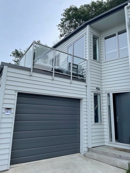 216D Sutherland Road, Lyall Bay, Wellington - Carousel 1