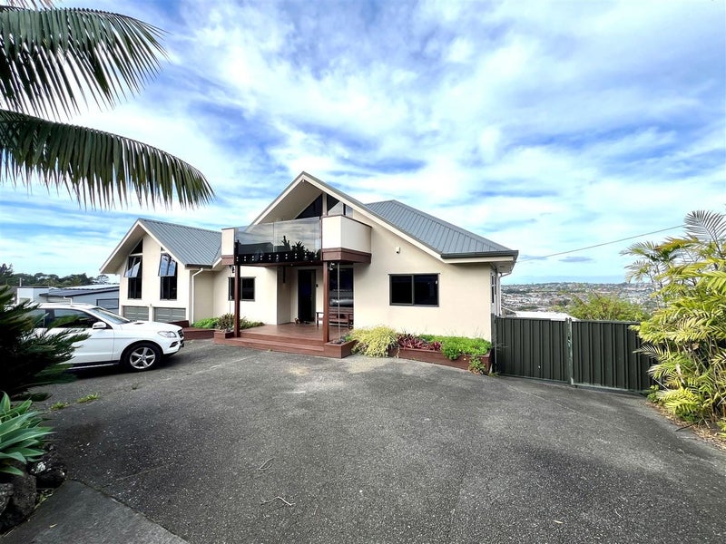 97 Lonely Track Road, Fairview Heights, Auckland - Carousel 1