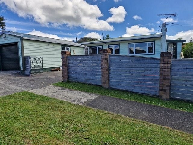 33 Withers Road, Glen Eden, Auckland - Carousel 2