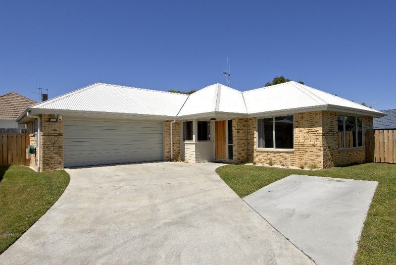 8 Blue Cedar Lane, Enderley, Hamilton - Carousel 1