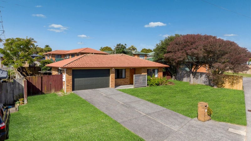 6 Edingale Court, Flat Bush, Auckland - Carousel 1