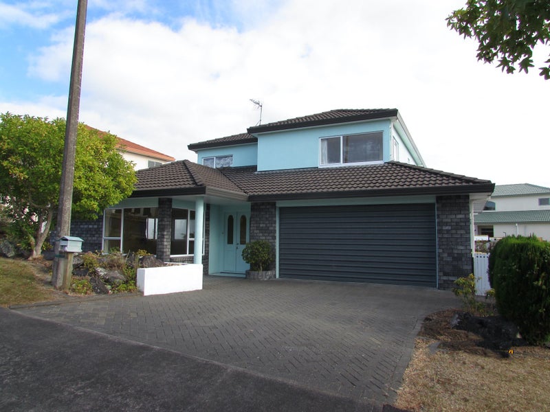 1/36 Whiting Grove, West Harbour, Auckland - Carousel 2