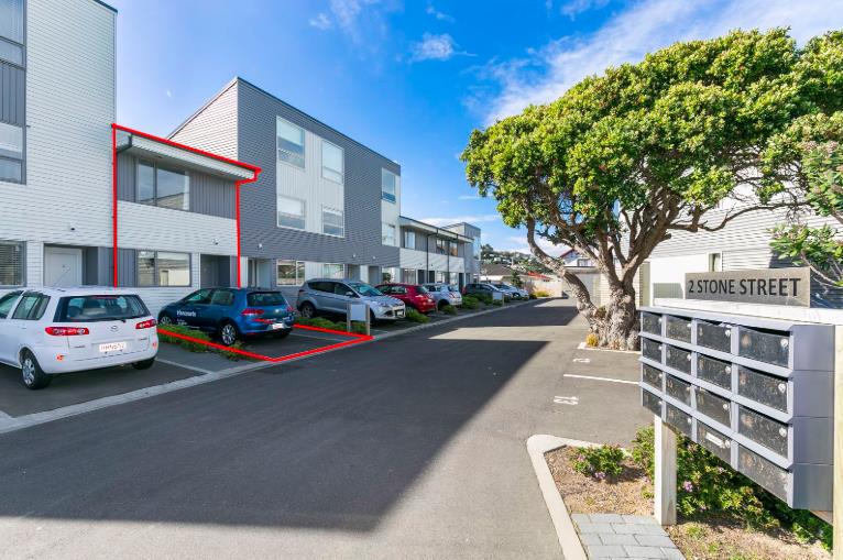 3/2 Stone Street, Miramar, Wellington - Carousel 1