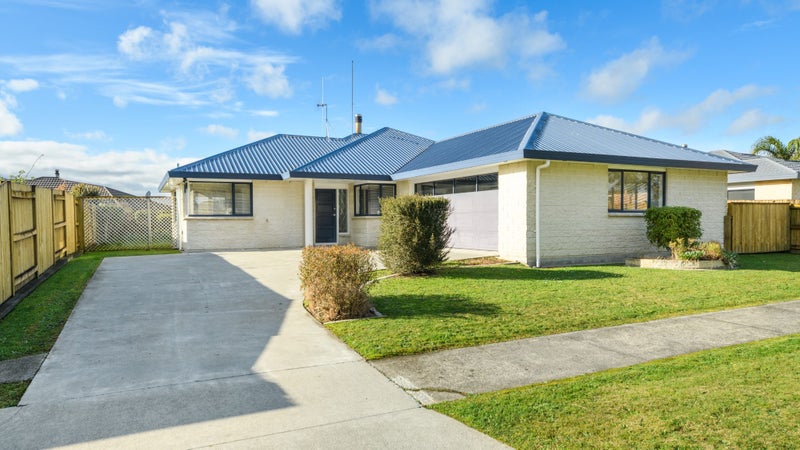 93 Peter Hall Drive, Kelvin Grove, Palmerston North - Carousel 1