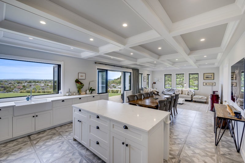 4 Ridgeway Terrace, Taradale, Napier - Carousel 2