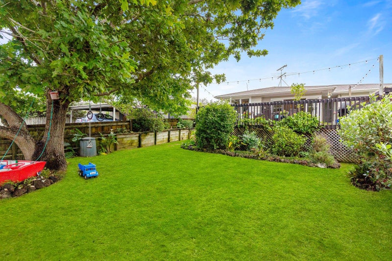 1/33 O'donn Avenue, Beach Haven, Auckland - Carousel 1