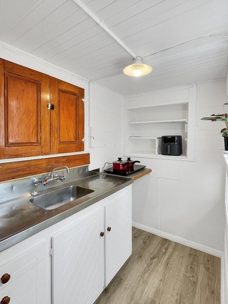 31D Patanga Crescent, Thorndon, Wellington - Carousel 4