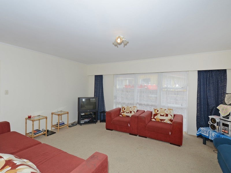3A Hooper Grove, Taita, Lower Hutt - Carousel 2