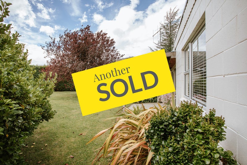 21 Gunn Road, Albert Town, Wanaka - Carousel 1