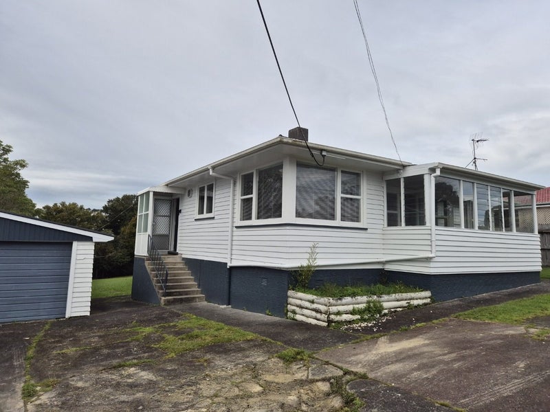 40 Forest Hill Road, Henderson, Auckland - Carousel 1
