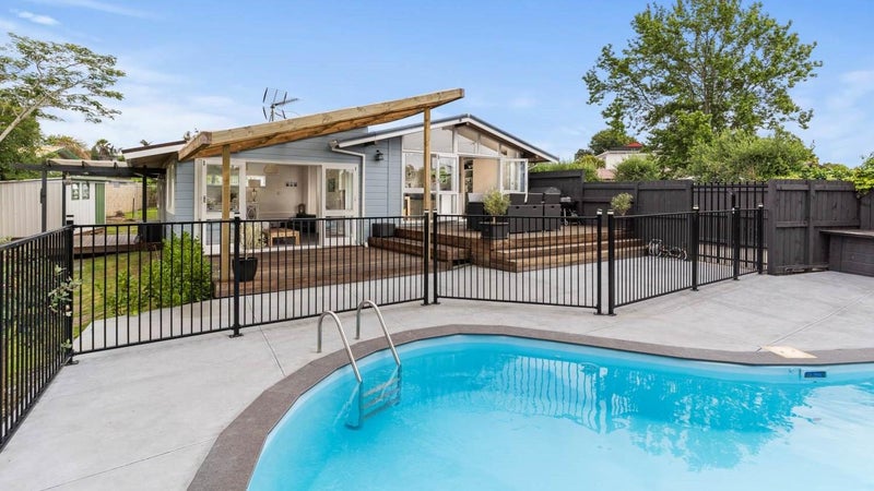 61 Clark Road, Pahurehure, Papakura - Carousel 1