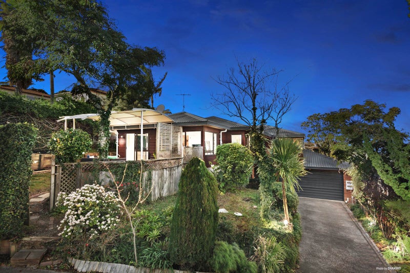 2/9 Stoneleigh Court, Sunnynook, Auckland - Carousel 2