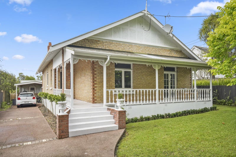 26 Seabrook Avenue, New Lynn, Auckland - Carousel 1