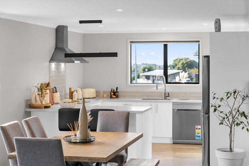 9 Godwit Lane, Welcome Bay, Tauranga - Carousel 1