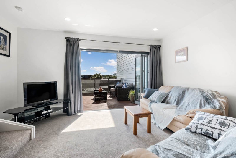 1/13 Pannill Place, Oteha, Auckland - Carousel 2