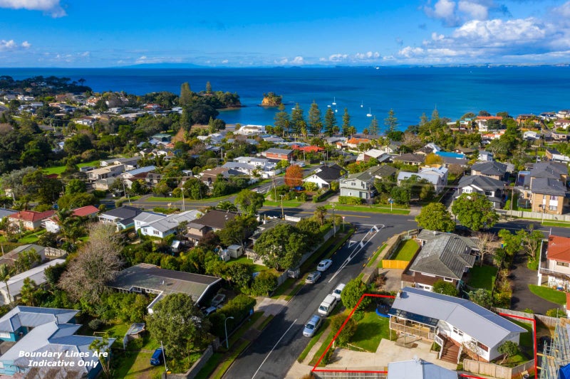 1 Weatherly Road, Torbay, Auckland - Carousel 1