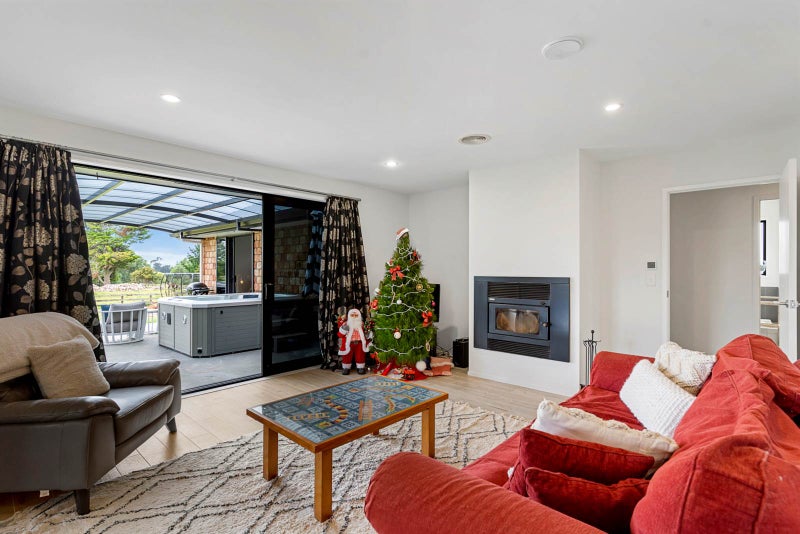 18 Puriri Road, Waerenga - Carousel 30