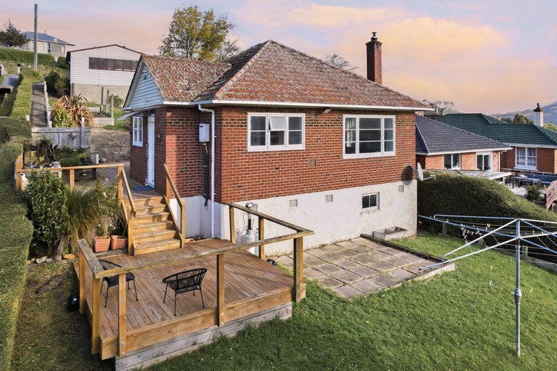 14 Scotland Terrace, Green Island, Dunedin - Carousel 1