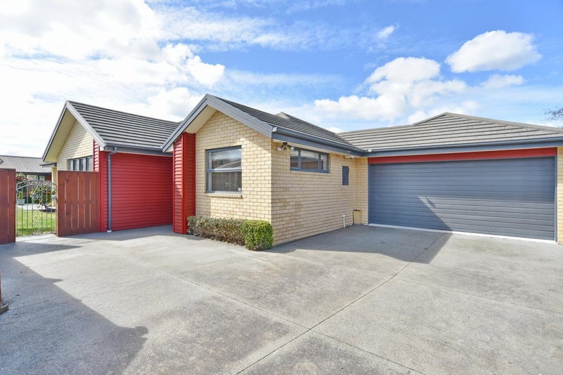 27 Coolspring Way, Redwood, Christchurch - Carousel 1