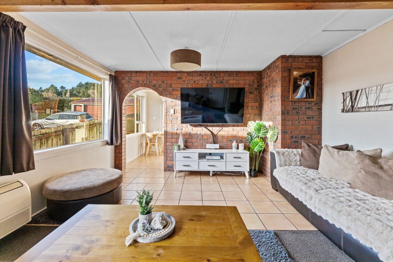 31 Burgess Street, Green Island, Dunedin - Carousel 2