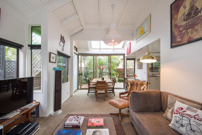 1/58 Sarsfield Street, Herne Bay, Auckland - Carousel 2